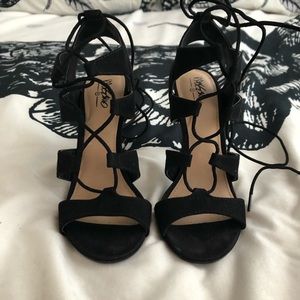 Mossimo Black Strappy Tie Up Open Toe Scarlet Heels